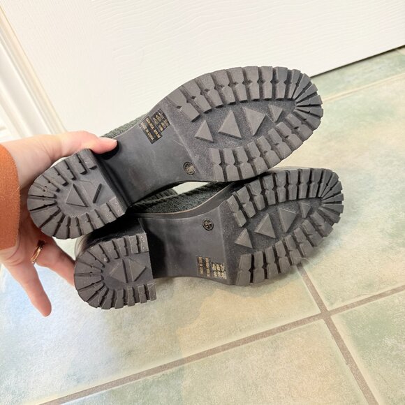 Chinese Laundry Green Sweater Knit Lugg Sole Booties Size 8 Platform - Picture 10 of 10